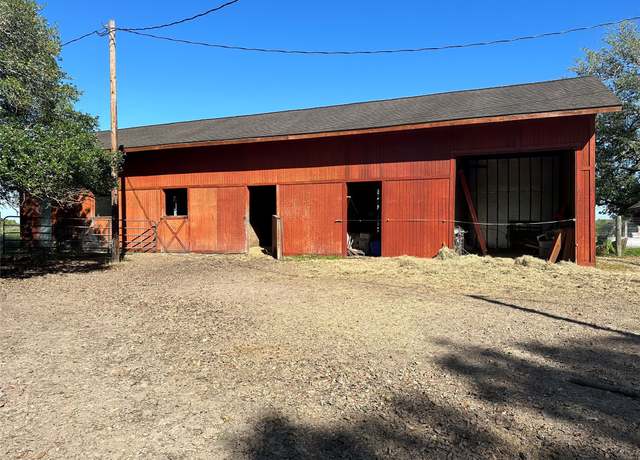 Property at 13907 Mueck Rd, Needville, TX 77461, 4 beds, 2 baths