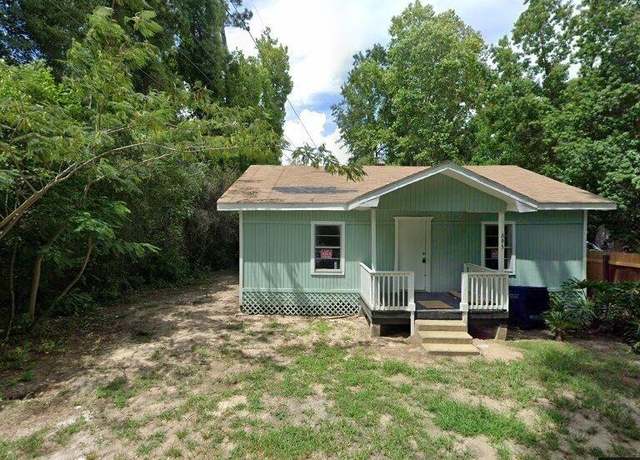 Property at 695 Grimes Ave, Silsbee, TX 77656, 2 beds, 1 bath