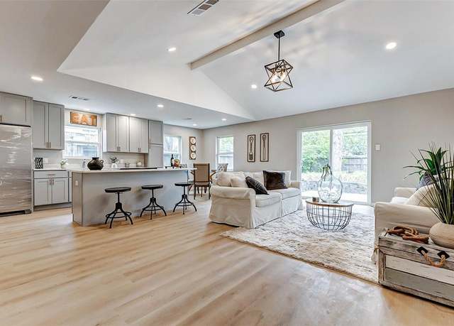 Property at 6018 Benning Dr, Houston, TX 77096, 3 beds, 2 baths