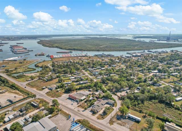 Property at 16516 Market St, Channelview, TX 77530