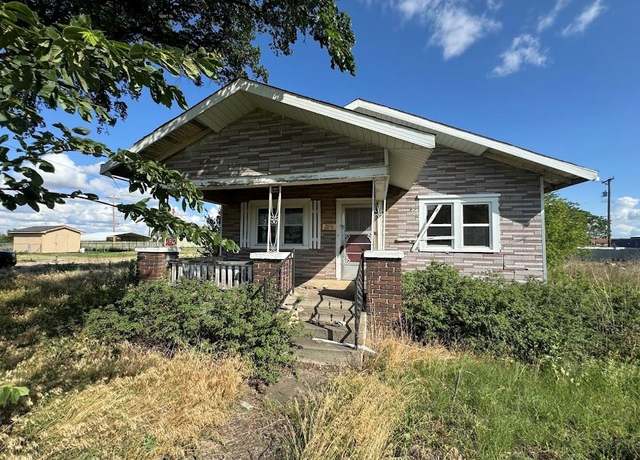 Property at 310 E Broadway Ave, Panhandle, TX 79068, 3 beds, 1 bath