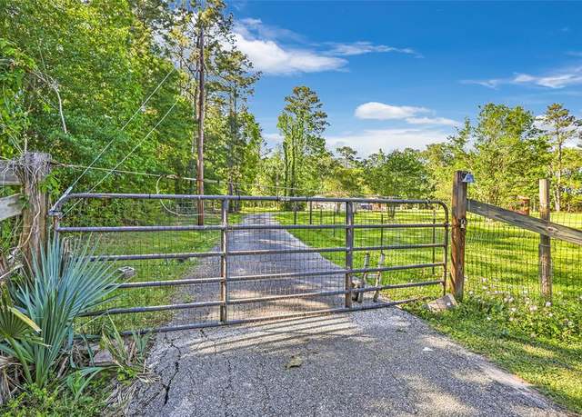 Property at 9525 Pine Rd, Crosby, TX 77532, 3 beds, 2 baths