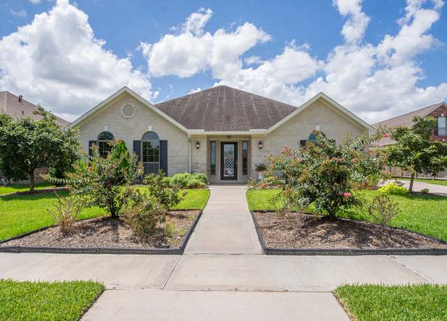 Property at 2005 Sedona Dr, League City, TX 77573, 4 beds, 3 baths