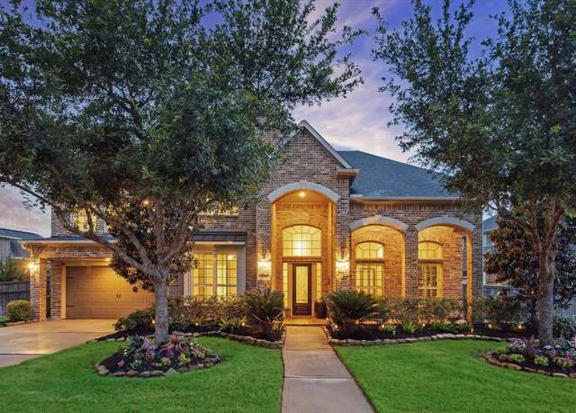 Property at 5310 Briarcliff Ln, Fulshear, TX 77441, 5 beds, 4.5 baths