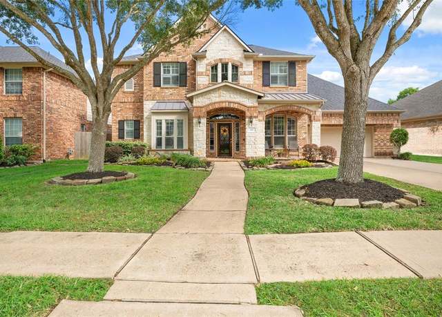 Property at 418 Bonnie Bay Ct, League City, TX 77573, 4 beds, 3.5 baths
