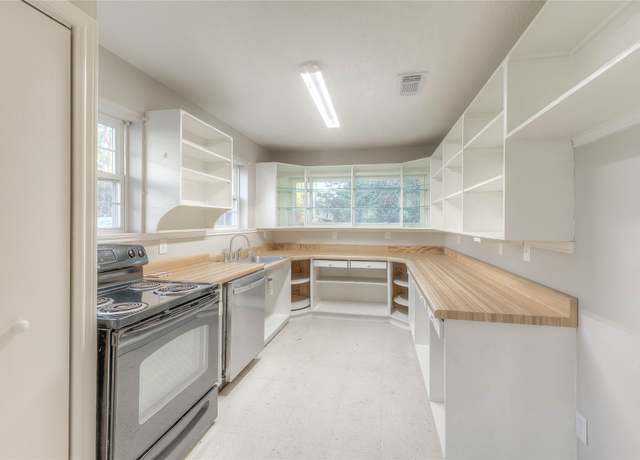 Property at 1011 Upper Leggett Rd, Leggett, TX 77350, 3 beds, 2 baths