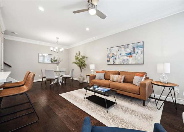 Property at 1201 Mcduffie St #169, Houston, TX 77019, 1 bed, 1.5 baths