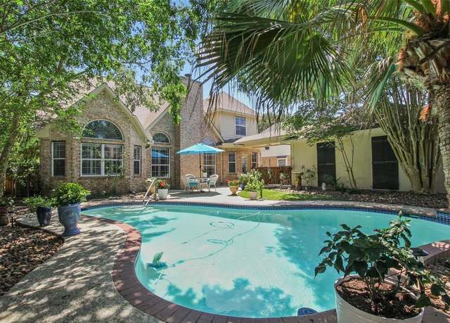 Property at 2201 Fairwater Park Dr, League City, TX 77573, 4 beds, 2.5 baths