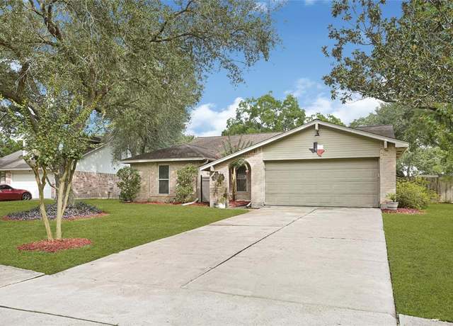Property at 1101 Killarney Ave, Friendswood, TX 77546, 4 beds, 2 baths