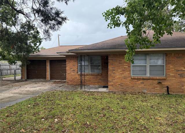 Property at 216 Schilling St, Baytown, TX 77520, 2 beds, 1 bath