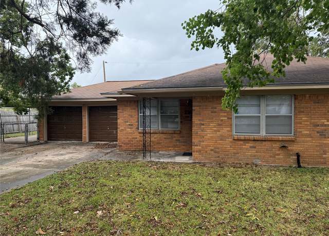 Property at 216 Schilling St, Baytown, TX 77520, 2 beds, 1 bath
