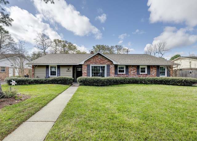 Property at 10631 Ella Lee Ln, Houston, TX 77042, 3 beds, 2 baths