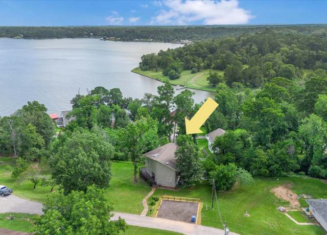 Property at 200 Joanna Pine Ln, Livingston, TX 77351, 2 beds, 2 baths