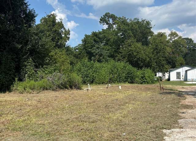 Property at 506 Avenue H, Huntsville, TX 77320
