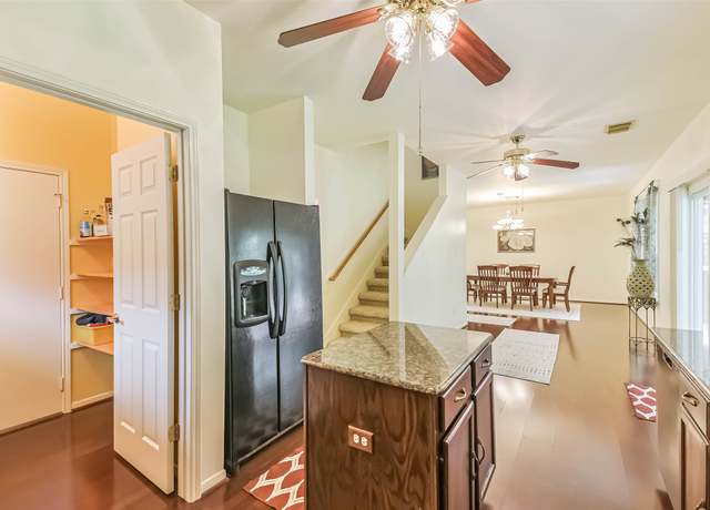 Property at 21930 Willow Shadows Dr, Tomball, TX 77375, 3 beds, 2.5 baths