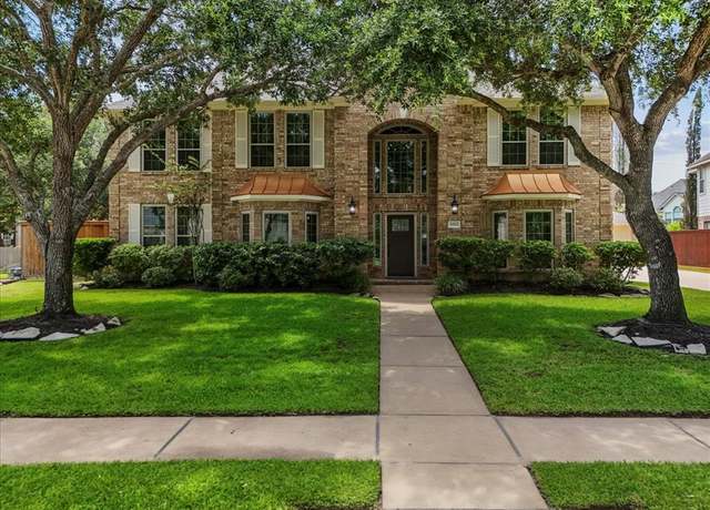 Property at 4303 Monarch Dr, Sugar Land, TX 77479, 5 beds, 4 baths