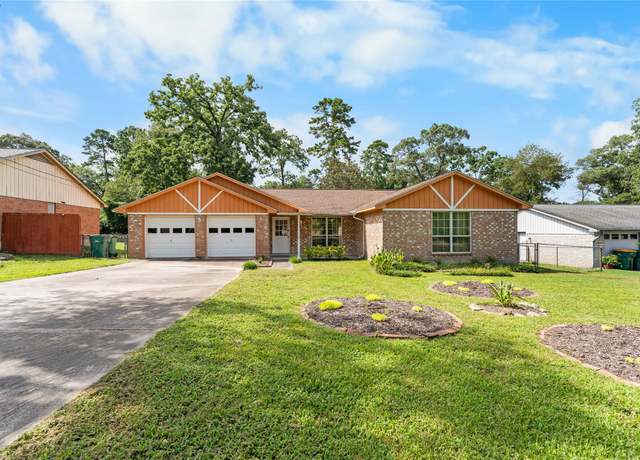 Property at 212 Wellwood Ln, Conroe, TX 77304, 4 beds, 2 baths