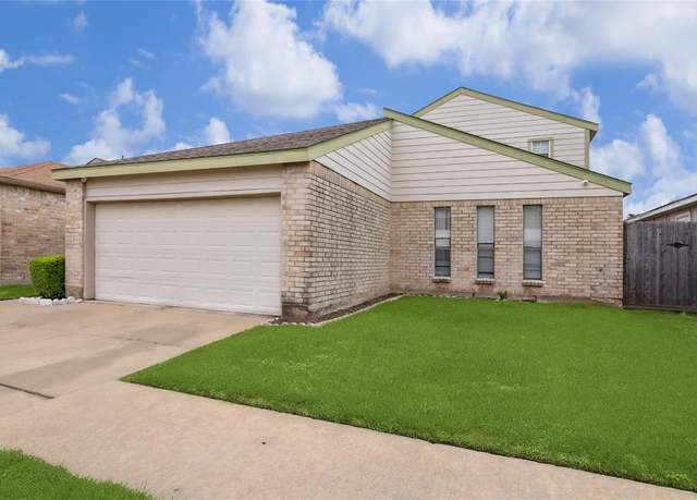 Property at 6527 Gladewell Dr, Houston, TX 77072, 3 beds, 2.5 baths