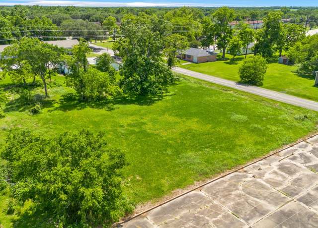 Property at 2513 Avenue A, Bay City, TX 77414