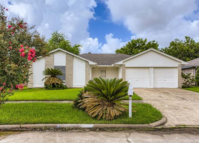 Property at 7206 Sharpsburg Dr, Richmond, TX 77469, 3 beds, 2 baths