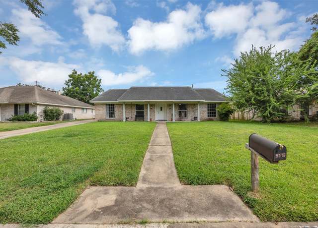 Property at 9515 Kindletree Dr, Houston, TX 77040, 3 beds, 2 baths