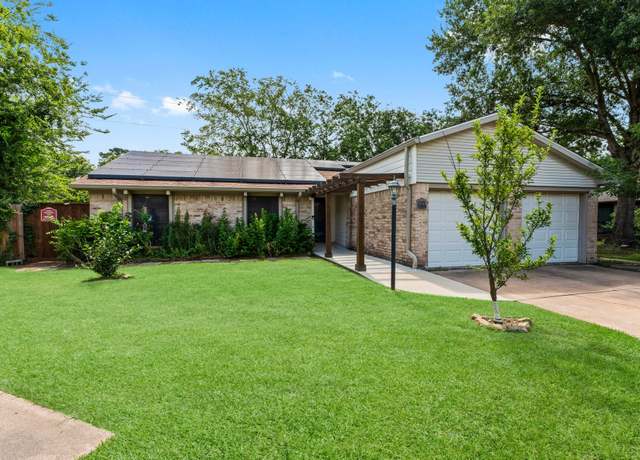 Property at 9902 Tallow Tree Cir, Houston, TX 77070, 3 beds, 2 baths