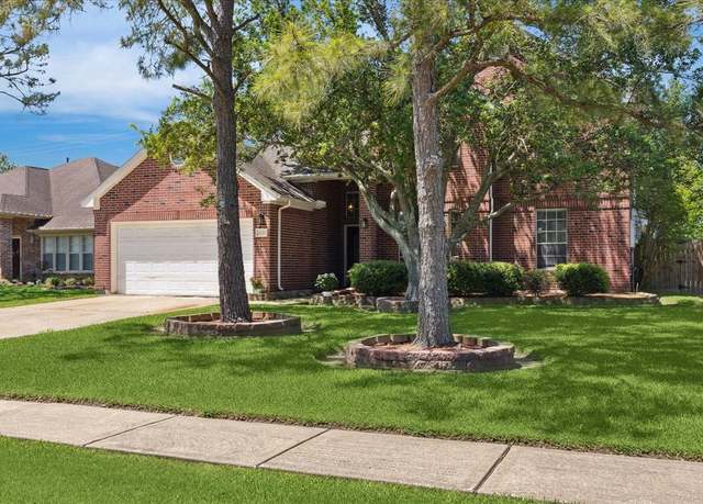 Property at 3714 Sunset Meadows Dr, Pearland, TX 77581, 4 beds, 2.5 baths