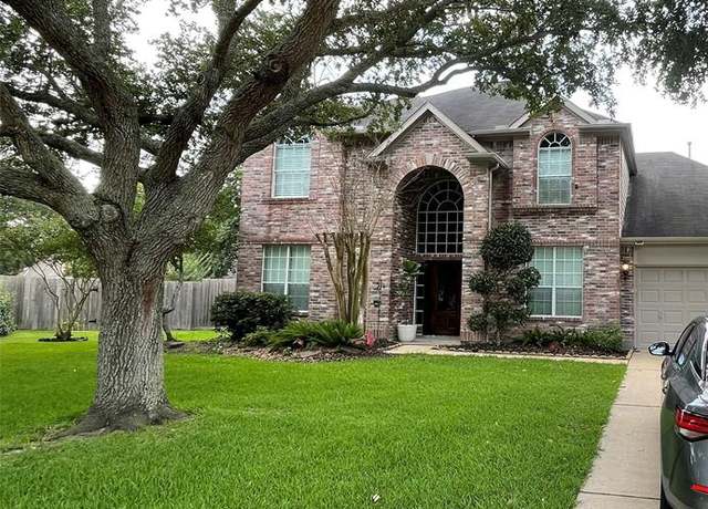 Property at 702 Orange Blossom Ct, League City, TX 77573, 5 beds, 4 baths