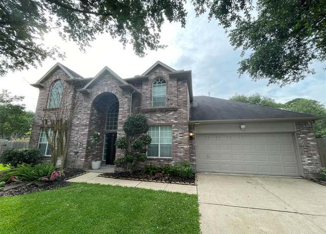 Property at 702 Orange Blossom Ct, League City, TX 77573, 5 beds, 4 baths