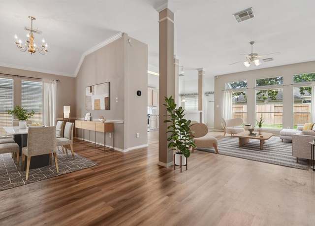 Property at 3727 Parkshire Dr, Pearland, TX 77584, 3 beds, 2 baths