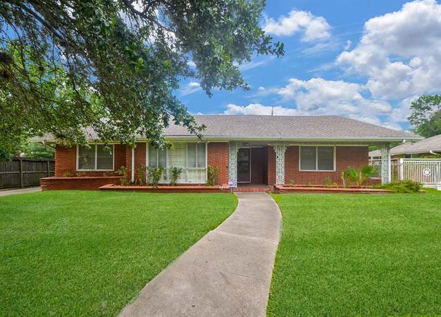 Property at 2526 Gramercy St, Houston, TX 77030, 3 beds, 2 baths