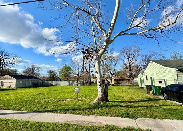 Property at 415 Neyland St, Houston, TX 77022
