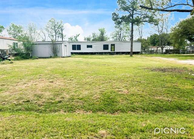 Property at 15208 Paul Rd, Sugar Land, TX 77498, 3 beds, 2 baths