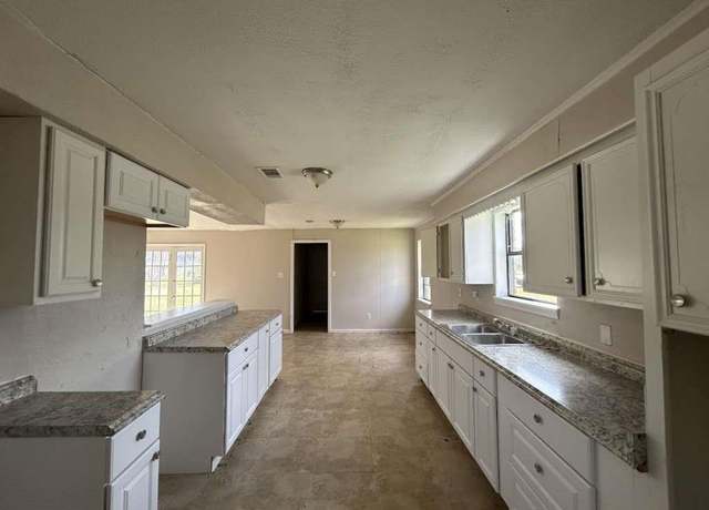 Property at 2068 Tx-36, Brazoria, TX 77422, 3 beds, 2 baths