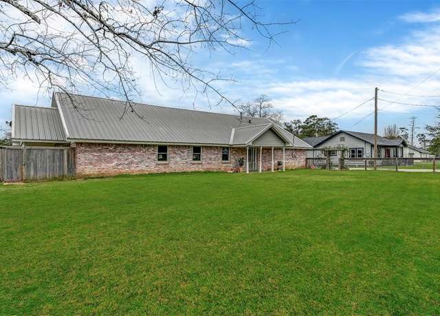 Property at 50 Moore St, Coldspring, TX 77331, 4 beds, 3 baths