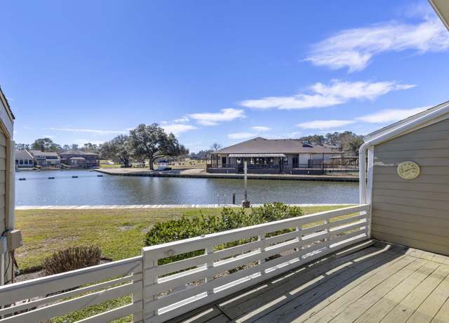 Property at 10 April Point Dr S #10, Conroe, TX 77356, 3 beds, 2 baths