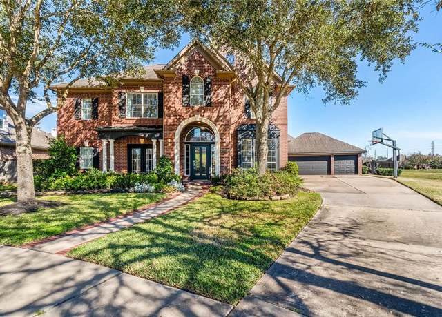 Property at 7931 Sutters Chase Ct, Sugar Land, TX 77479, 5 beds, 3.5 baths