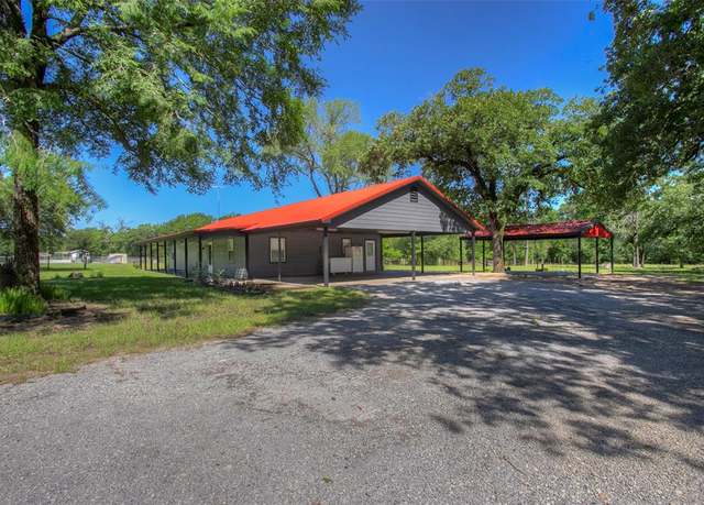 Property at 71 Bird Farm Rd, Huntsville, TX 77320, 4 beds, 2 baths