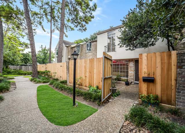 Property at 923 Wax Myrtle Ln, Houston, TX 77079, 1 bed, 1.5 baths
