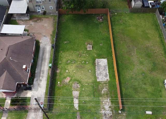 Property at 7814 Glover St, Houston, TX 77012