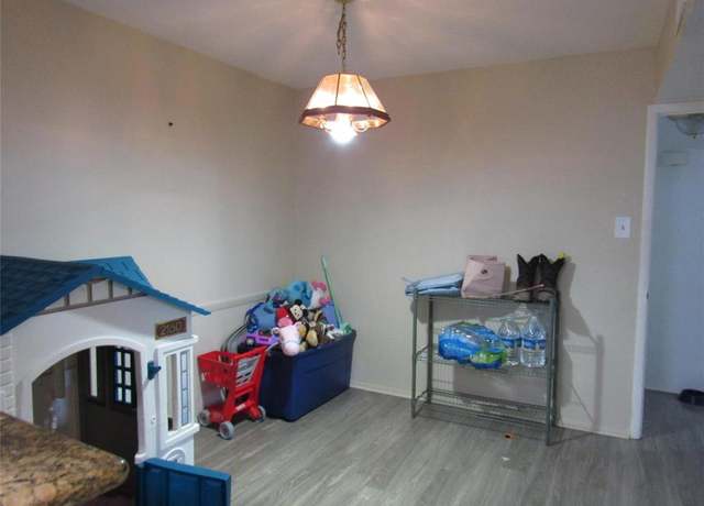 Property at 2110 Wilcrest Dr #138, Houston, TX 77042, 2 beds, 2 baths