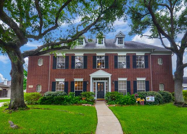 Property at 3510 S Lake Village Drive Dr, Katy, TX 77450, 5 beds, 3.5 baths