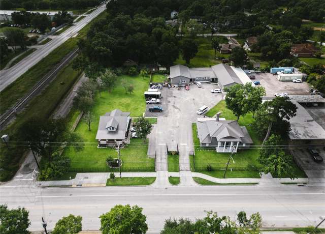 Property at 8432 Park Place Blvd, Houston, TX 77017, 5 beds, 3 baths
