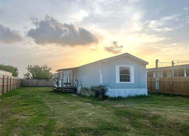 Property at 2525 Oyster Creek Bnd, Oyster Creek, TX 77541, 3 beds, 2 baths