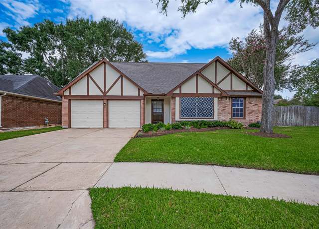 Property at 2415 Pebbledowne Cir, Sugar Land, TX 77478, 3 beds, 2.5 baths