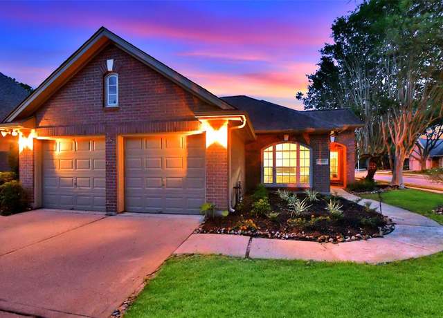 Property at 13702 Senca Park Dr, Houston, TX 77077, 3 beds, 2 baths