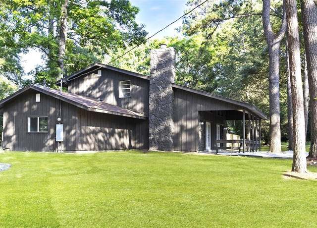 Property at 118 Glenview, Livingston, TX 77351, 4 beds, 3.5 baths