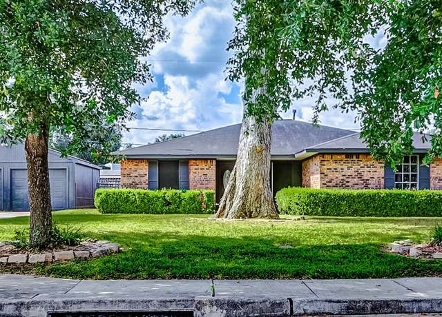 Property at 2929 Carmel St, Houston, TX 77091, 3 beds, 2 baths