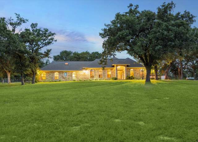 Property at 10917 County Road 190, Anderson, TX 77830, 4 beds, 3 baths