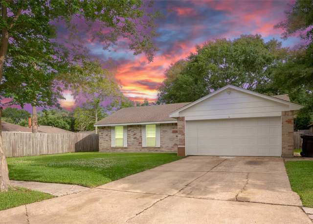Property at 9807 Toucan Ln, Conroe, TX 77385, 4 beds, 2 baths
